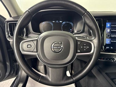 2019 Volvo S60 T6 Momentum w/ PANO MOONROOF