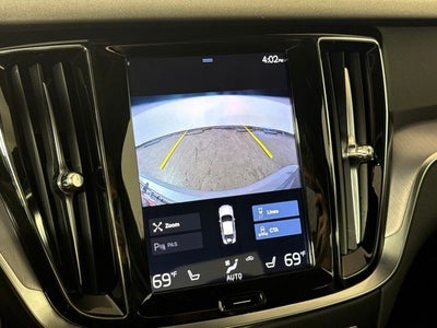 2019 Volvo S60 T6 Momentum w/ PANO MOONROOF