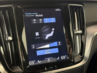 2019 Volvo S60 T6 Momentum w/ PANO MOONROOF