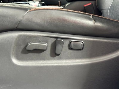 2017 Nissan Armada Platinum w/ MOONROOF