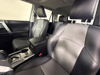 2016 Toyota 4Runner SR5 Premium w/ POWER MOONROOF
