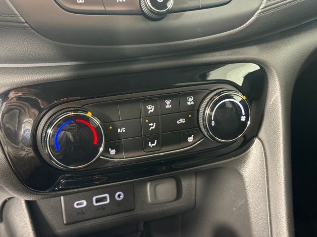 2023 Buick Encore GX Preferred w/ HEATED SEAT