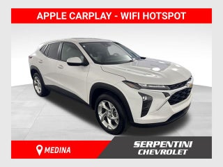 2024 Chevrolet Trax LS w/ APPLE CARPLAY
