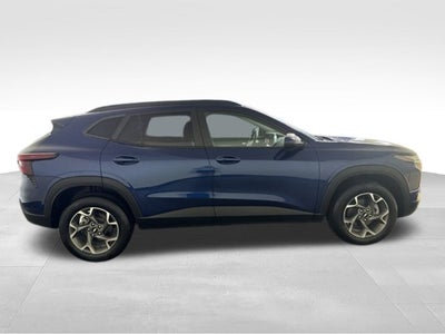 2024 Chevrolet Trax LT w/ APPLE CARPLAY