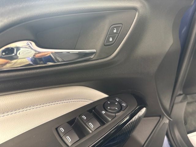 2024 Chevrolet Trax LT w/ APPLE CARPLAY