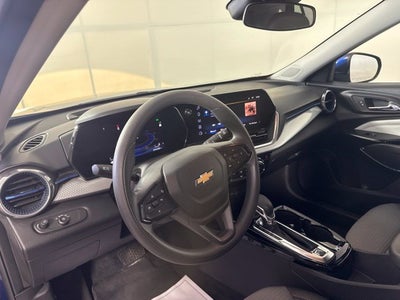2024 Chevrolet Trax LT w/ APPLE CARPLAY
