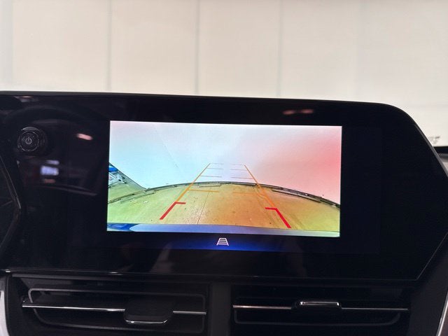 2024 Chevrolet Trax LT w/ APPLE CARPLAY