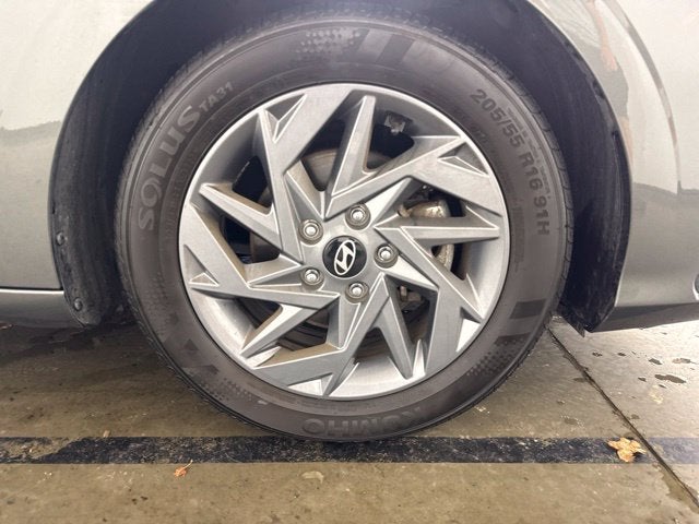 2024 Hyundai Elantra SEL w/ LANE KEEP ASSIST