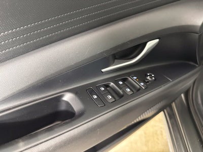 2024 Hyundai Elantra SEL w/ LANE KEEP ASSIST