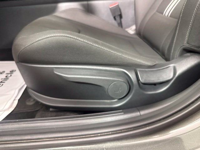 2024 Hyundai Elantra SEL w/ LANE KEEP ASSIST