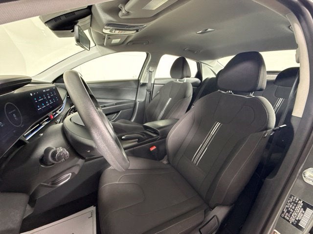 2024 Hyundai Elantra SEL w/ LANE KEEP ASSIST