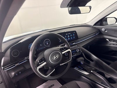 2024 Hyundai Elantra SEL w/ LANE KEEP ASSIST