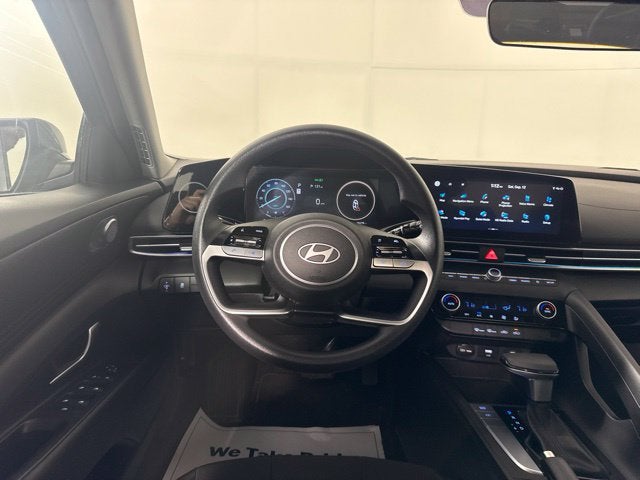 2024 Hyundai Elantra SEL w/ LANE KEEP ASSIST