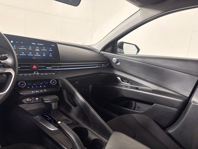 2024 Hyundai Elantra SEL w/ LANE KEEP ASSIST