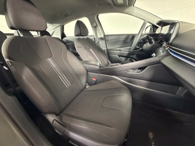 2024 Hyundai Elantra SEL w/ LANE KEEP ASSIST