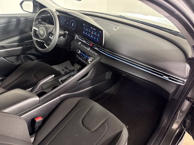 2024 Hyundai Elantra SEL w/ LANE KEEP ASSIST