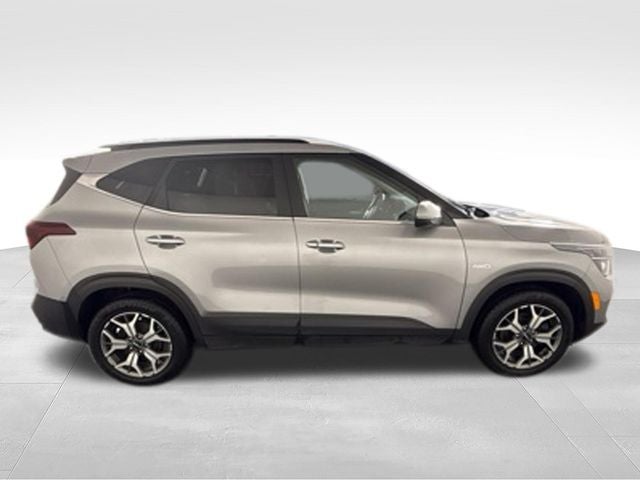2022 Kia Seltos EX w/ PWR SUNROOF