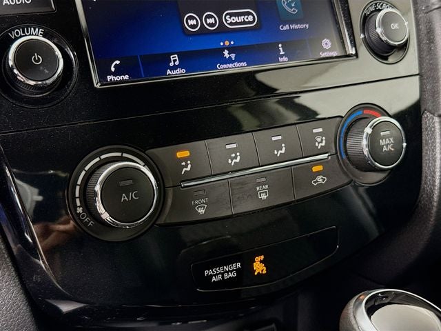 2018 Nissan Rogue S AWD w/ ONLY 40K MILES