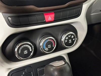 2015 Jeep Renegade Latitude w/ XM RADIO