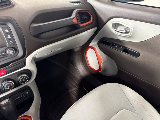 2015 Jeep Renegade Latitude w/ XM RADIO