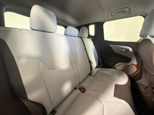 2015 Jeep Renegade Latitude w/ XM RADIO