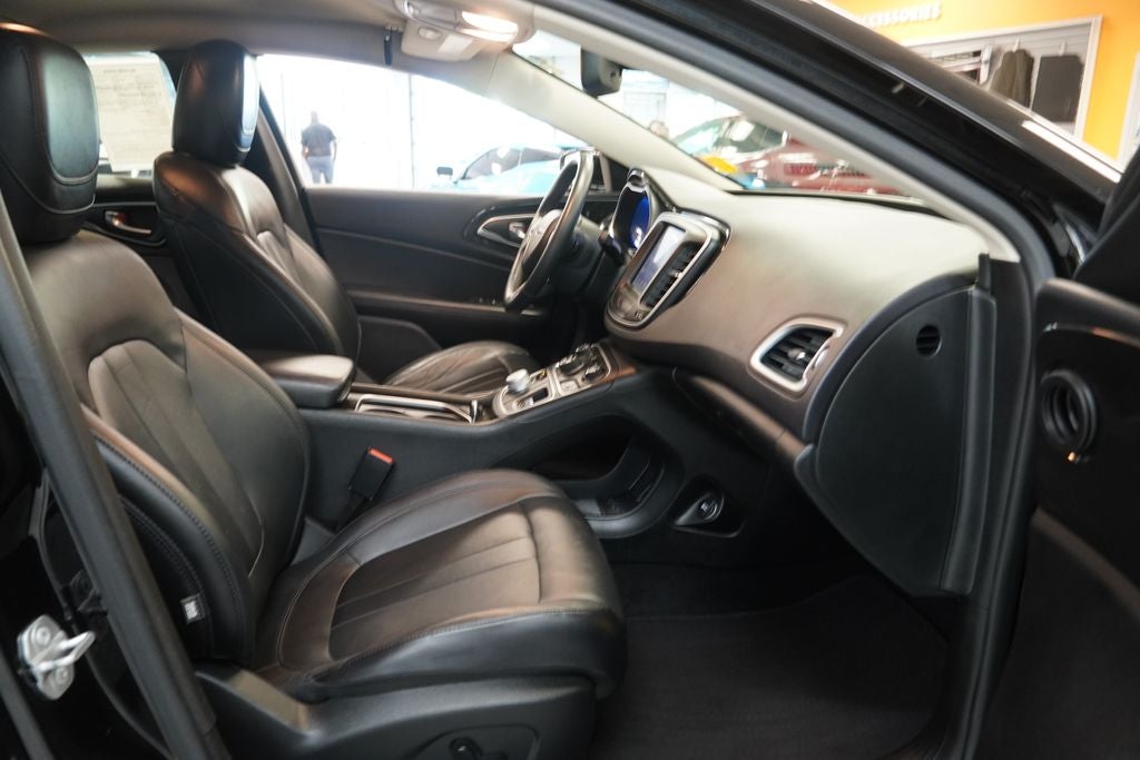 2015 Chrysler 200 C