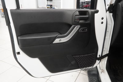 2015 Jeep Wrangler Unlimited Rubicon ( 4WD )