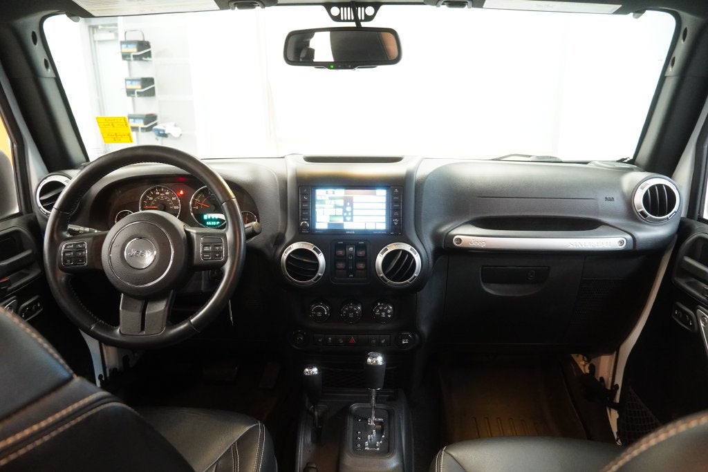 2015 Jeep Wrangler Unlimited Rubicon ( 4WD )