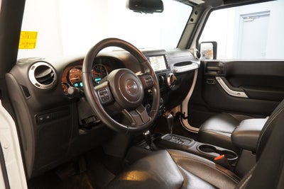 2015 Jeep Wrangler Unlimited Rubicon ( 4WD )