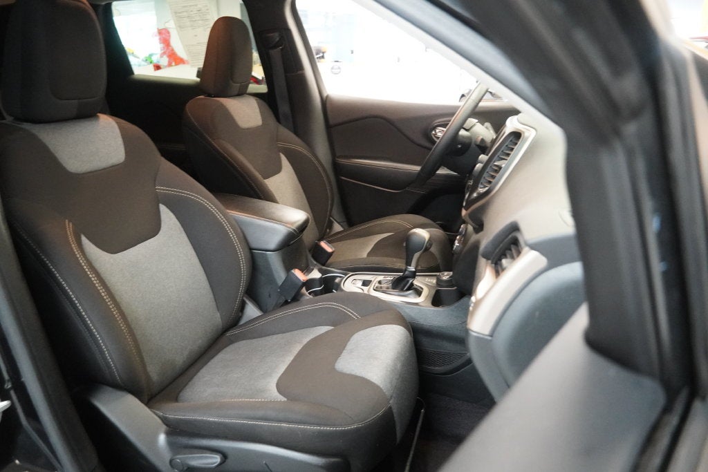2016 Jeep Cherokee Sport 4WD