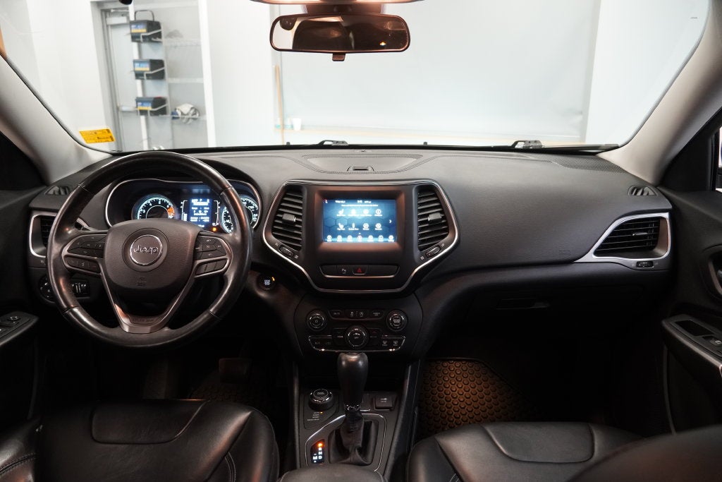 2020 Jeep Cherokee Latitude Plus (4WD)