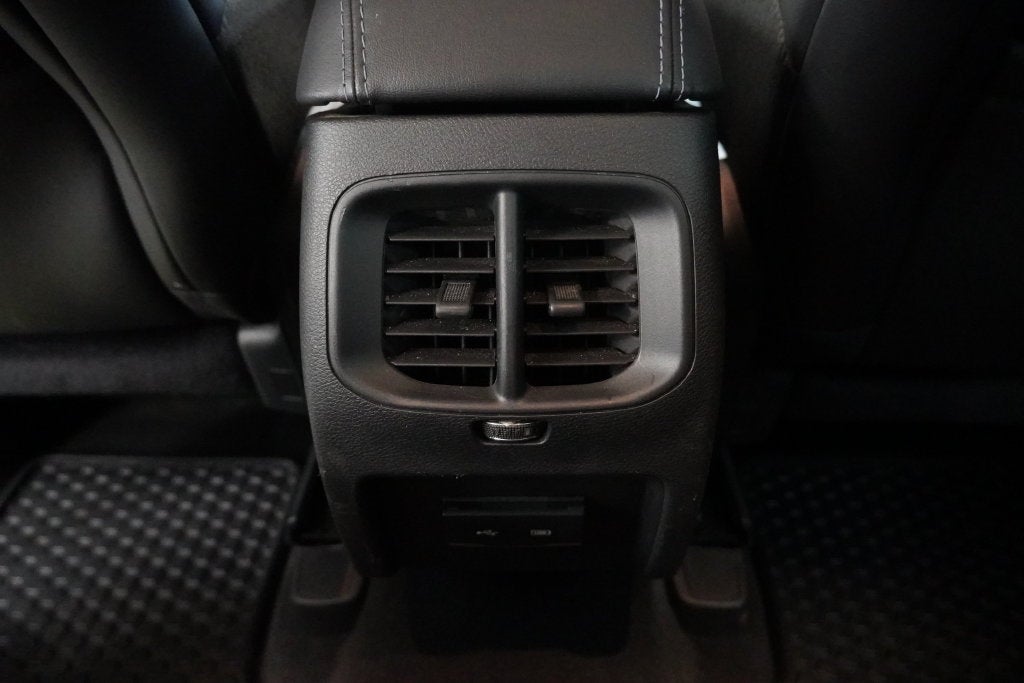 2020 Jeep Cherokee Latitude Plus (4WD)