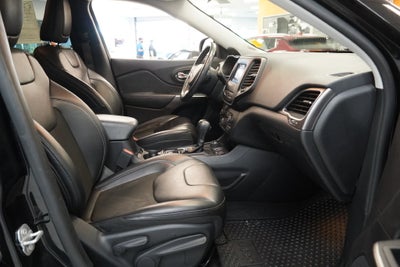 2020 Jeep Cherokee Latitude Plus (4WD)