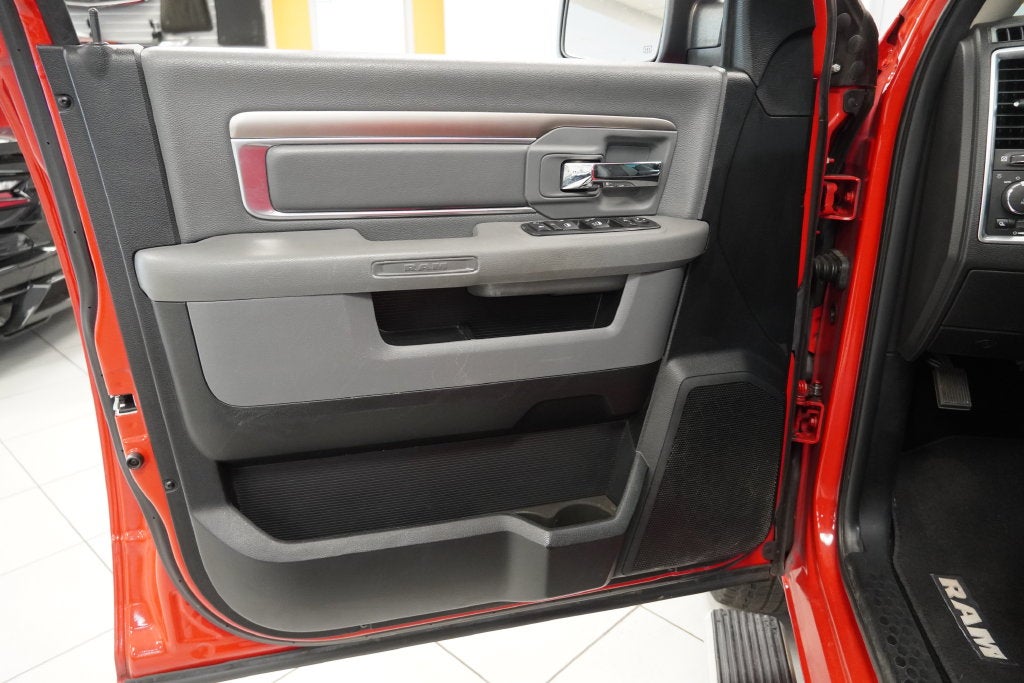 2016 RAM 1500 Big Horn CREW CAB 4WD