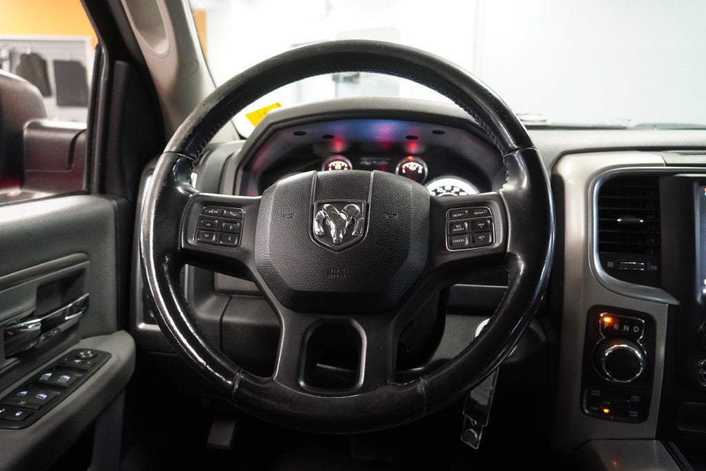 2016 RAM 1500 Big Horn CREW CAB 4WD