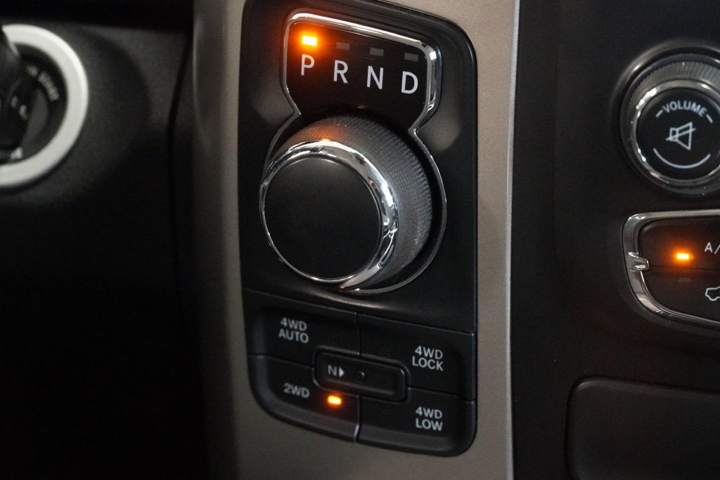 2016 RAM 1500 Big Horn CREW CAB 4WD