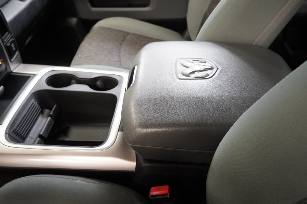 2016 RAM 1500 Big Horn CREW CAB 4WD