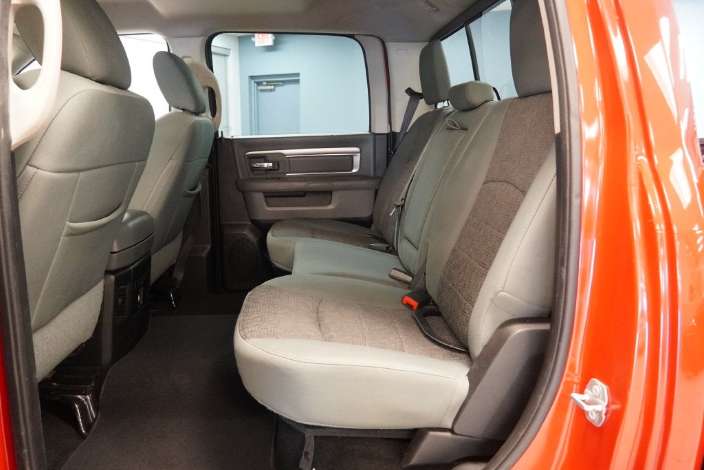 2016 RAM 1500 Big Horn CREW CAB 4WD