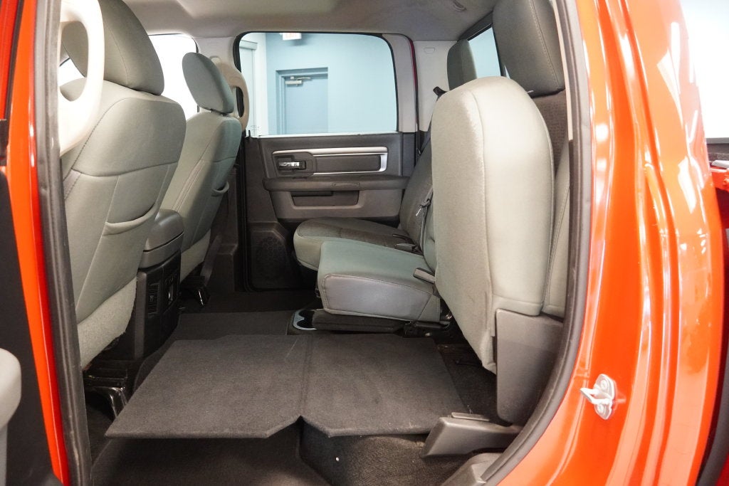 2016 RAM 1500 Big Horn CREW CAB 4WD