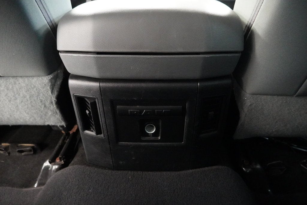 2016 RAM 1500 Big Horn CREW CAB 4WD