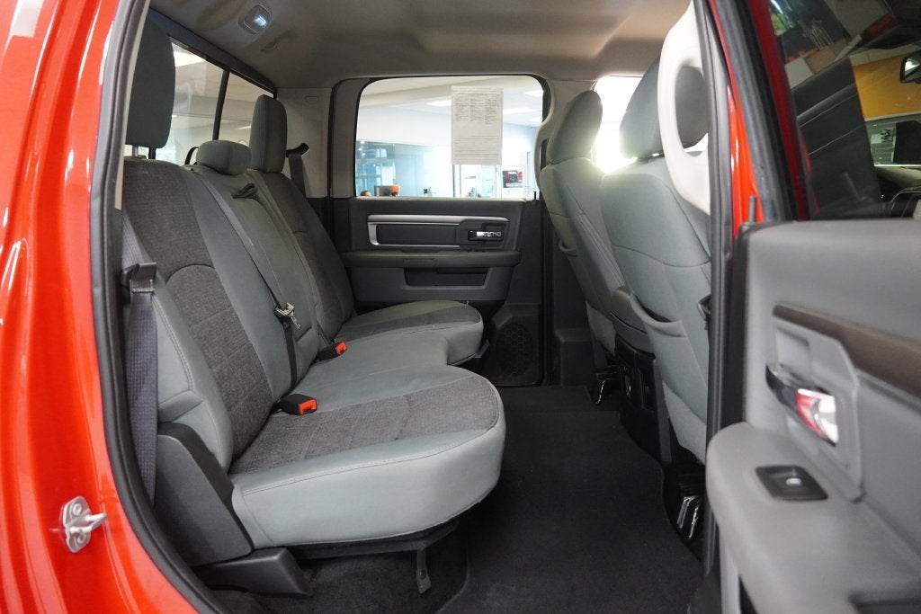 2016 RAM 1500 Big Horn CREW CAB 4WD