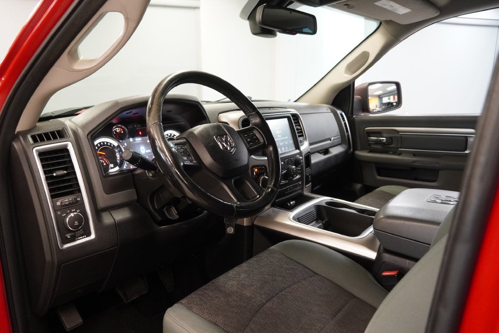 2016 RAM 1500 Big Horn CREW CAB 4WD