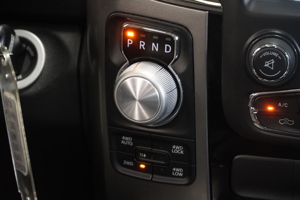 2017 RAM 1500 Night CREW CAB 4X4