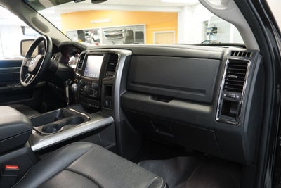 2017 RAM 1500 Night CREW CAB 4X4