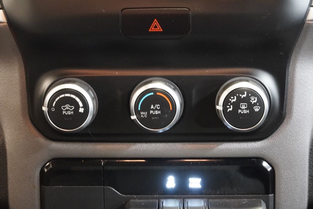 2019 RAM 1500 Big Horn/Lone Star CREW CAB 4X4