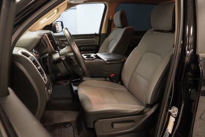 2019 RAM 1500 Big Horn/Lone Star CREW CAB 4X4