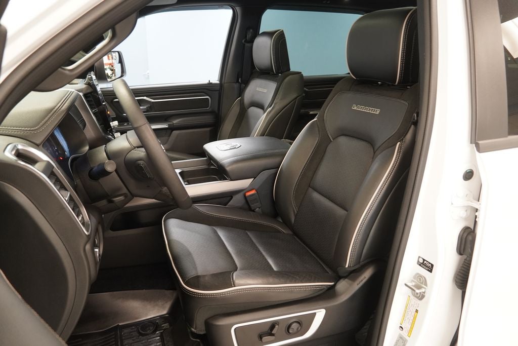2025 RAM 1500 Laramie CREW CAB 4X4