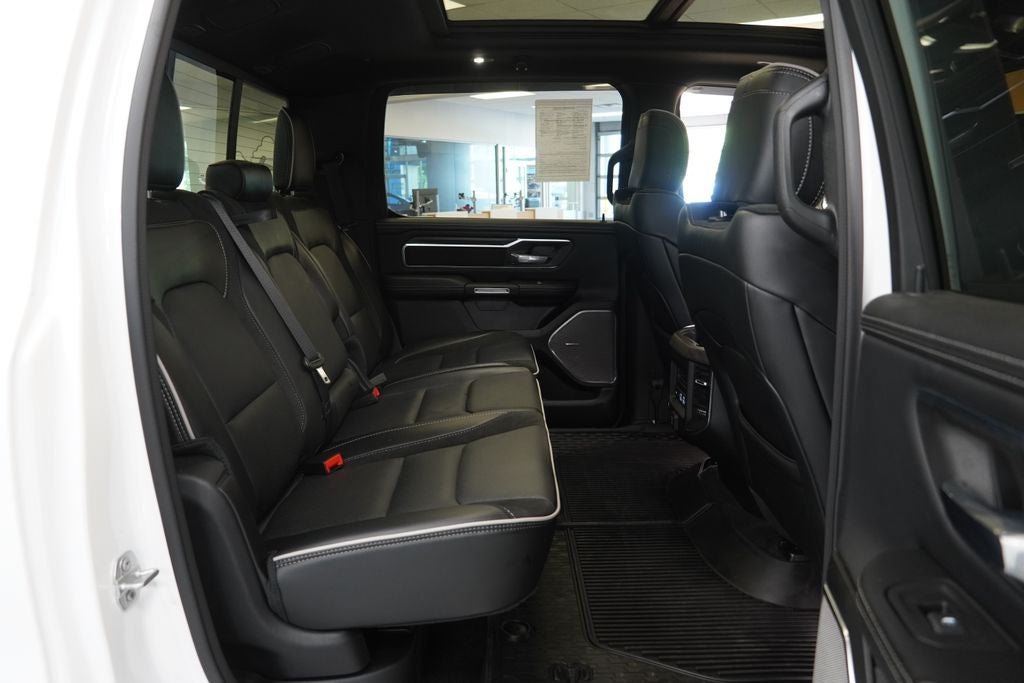 2025 RAM 1500 Laramie CREW CAB 4X4