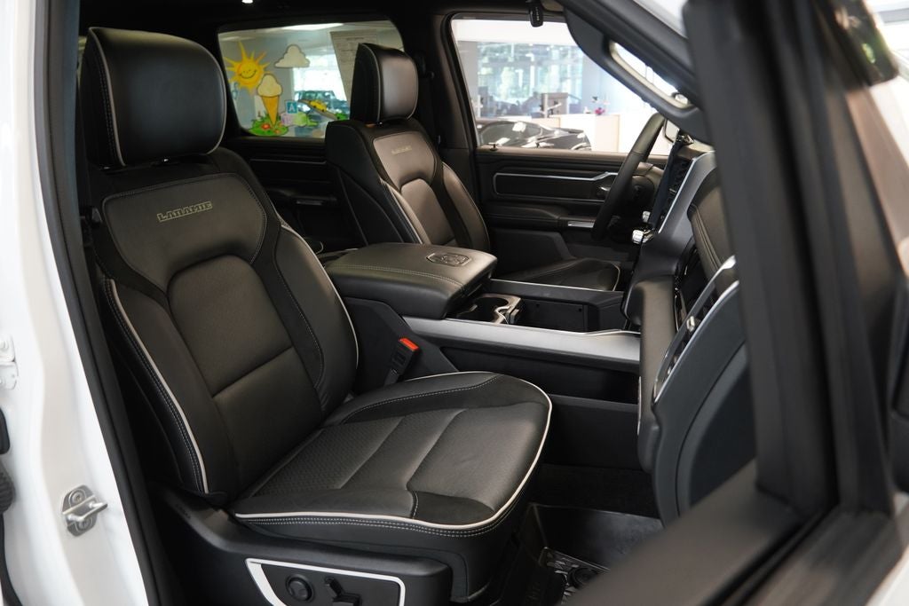 2025 RAM 1500 Laramie CREW CAB 4X4