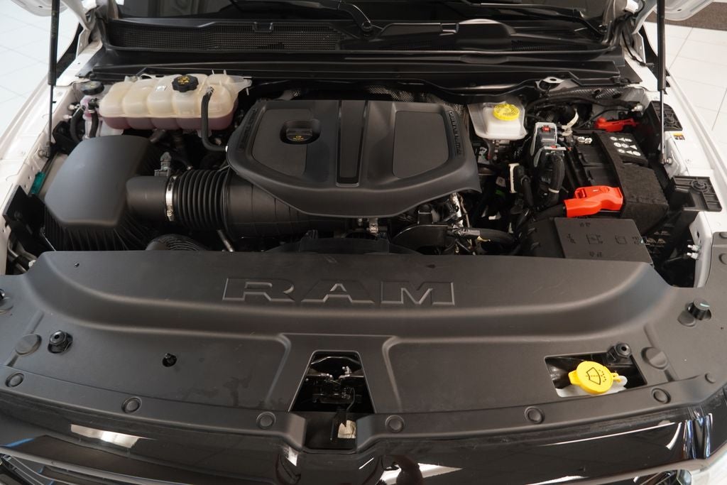 2025 RAM 1500 Laramie CREW CAB 4X4